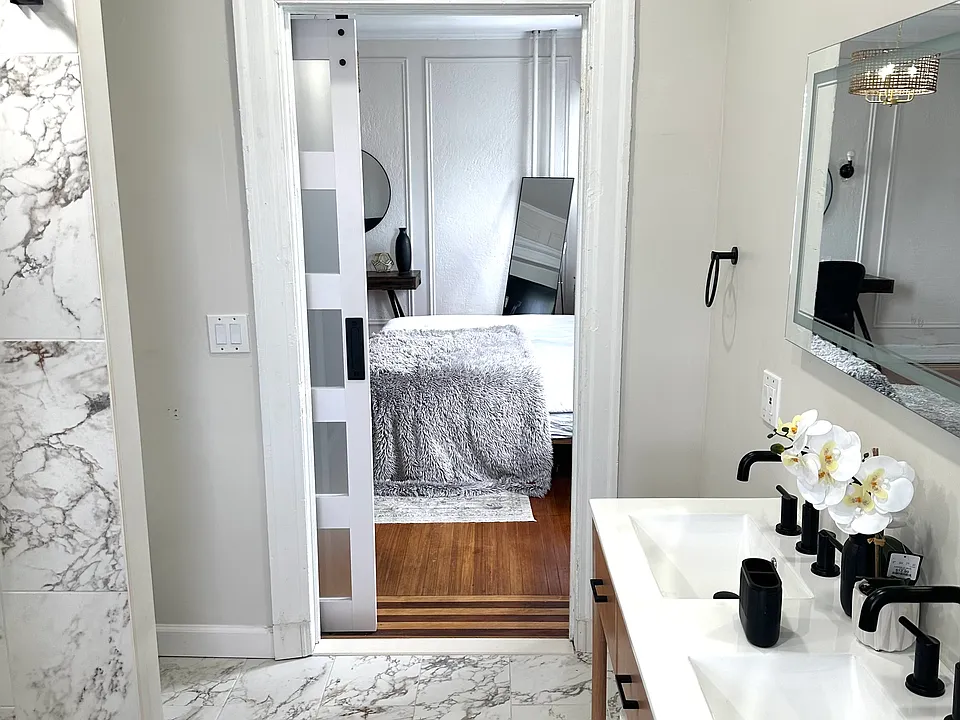300 Summit Ave #1