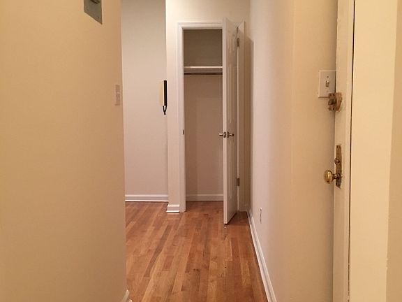 4th image of 355 W 51st St APT 6