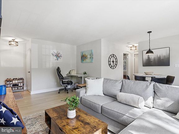 3rd image of 1311 N Ode St APT 625