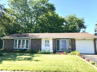 1092 Leawood Dr, Elgin, IL 60120