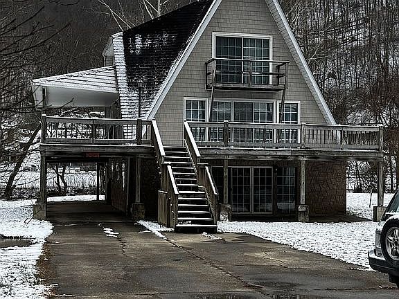 5th image of 662 Campbells Creek Dr