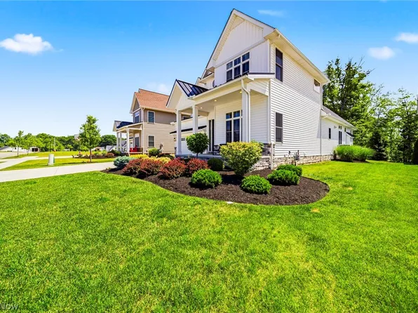 587 Magnolia Ct, Mayfield, OH 44143