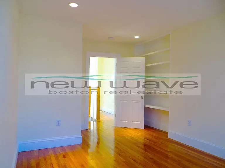 227 Newbury St #2 — Photo 17