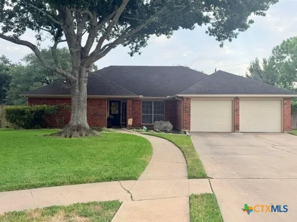 104 Hamlet Ct, Victoria, TX 77901