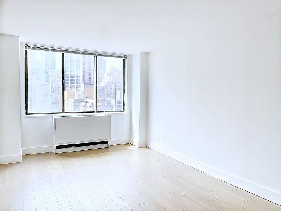 1st image of 200 E 33rd St APT 20H