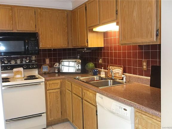 3rd image of 80 Jordache Ln
