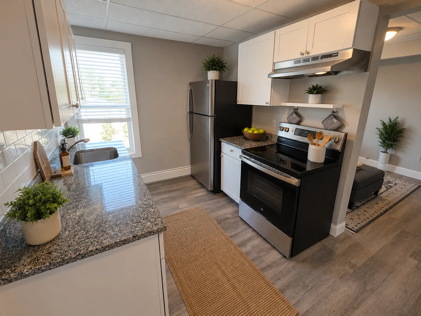 16 Maple Street — Photo 1