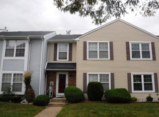 18 Rodio Ct, Sayreville, NJ