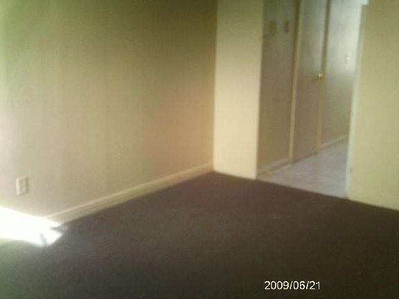 3rd image of 4069 Redbud Cir