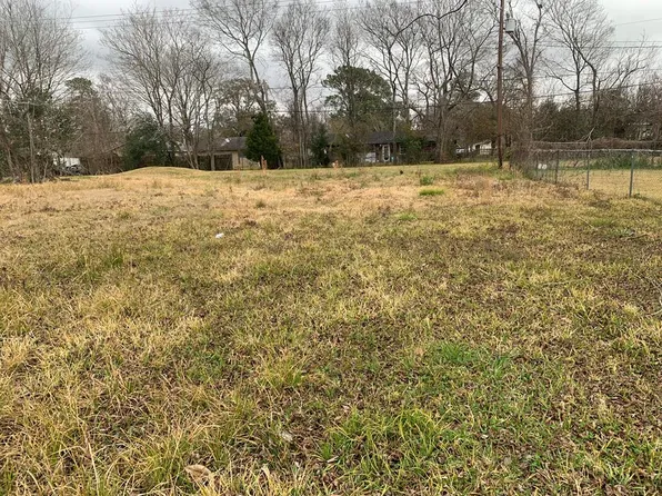 3910 Sunbury Dr, Beaumont, TX 77707