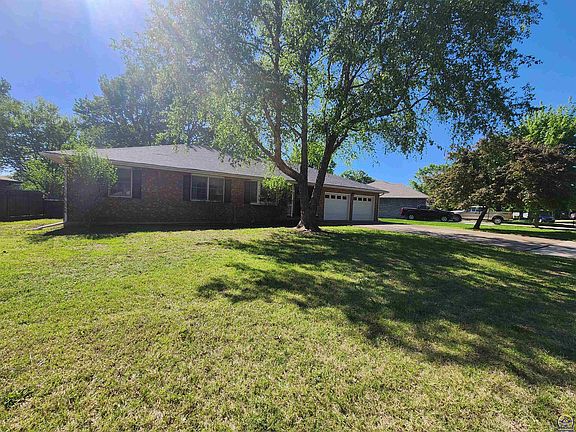 3rd image of 2501 W View Dr