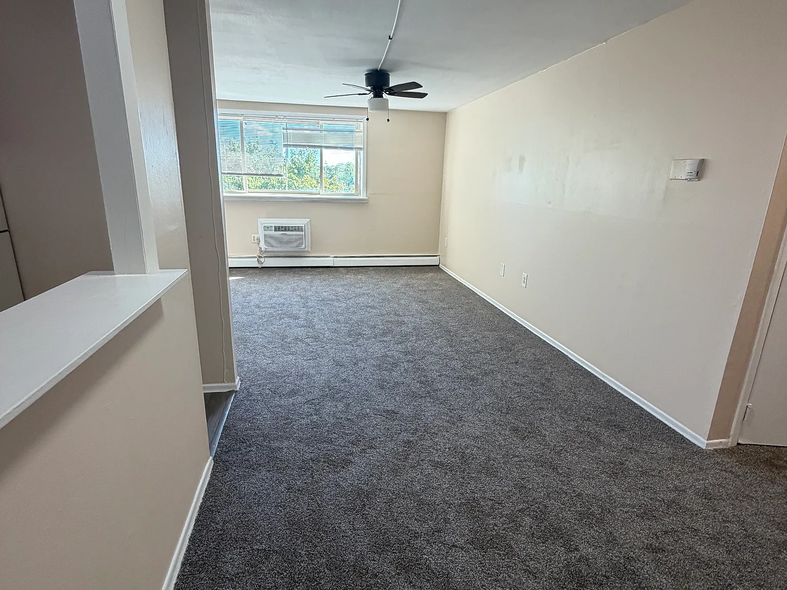 1 bed, 850 sqft, $1,425 — Photo 2