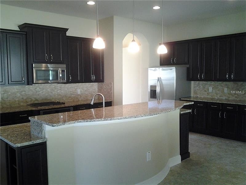 2nd image of 24517 Woodhill Ct