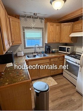 2nd image of 209 S Royal St