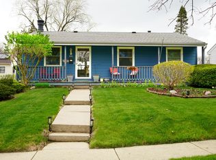 806 S Oak St, West Chicago, IL 60185