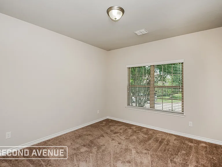 2109 Lorrie Ln — Photo 17