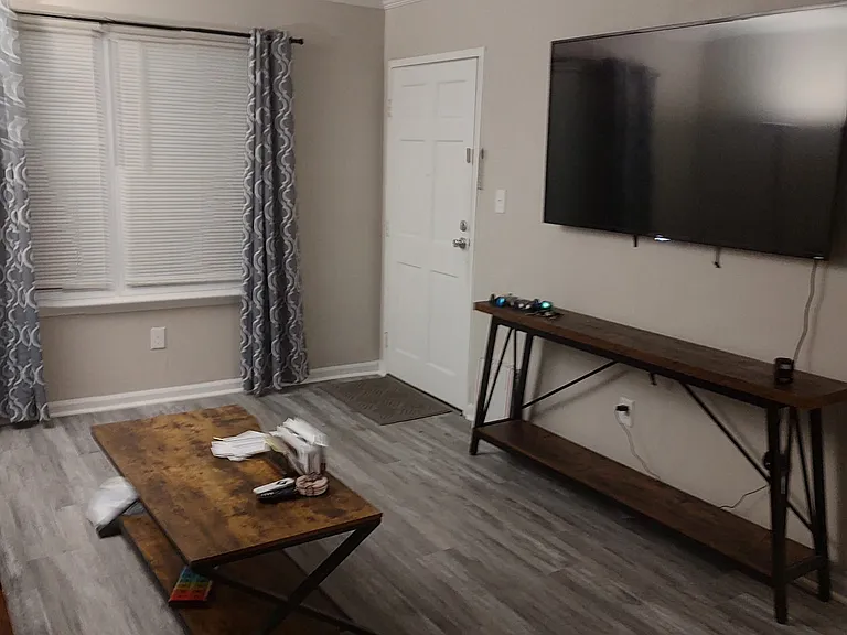 807 Spencer Ct #807 — Photo 1