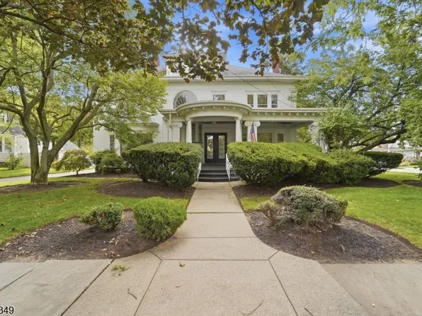 676 Belgrove Dr, Kearny Town, NJ 07032