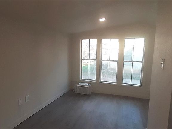 3rd image of 247 Bristol Ave #3