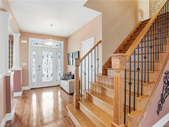 4th image of 256 Highland Rd W