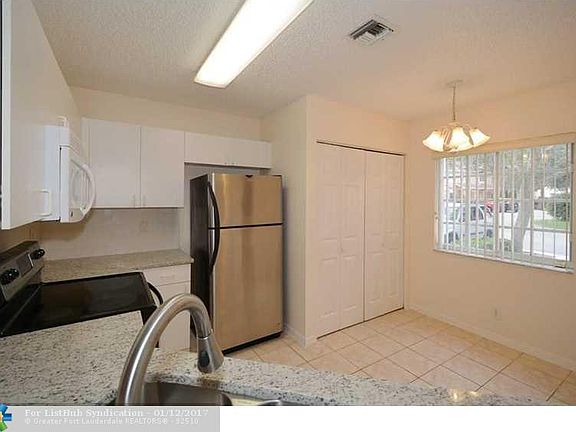 3rd image of 1190 SW 44th Ave #1190