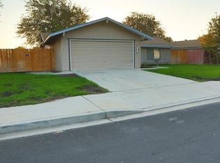 1518 Ashcroft Ave, Clovis, CA 93611