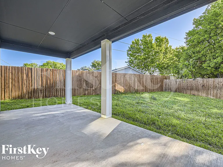 7384 Parkside Place Dr — Photo 26