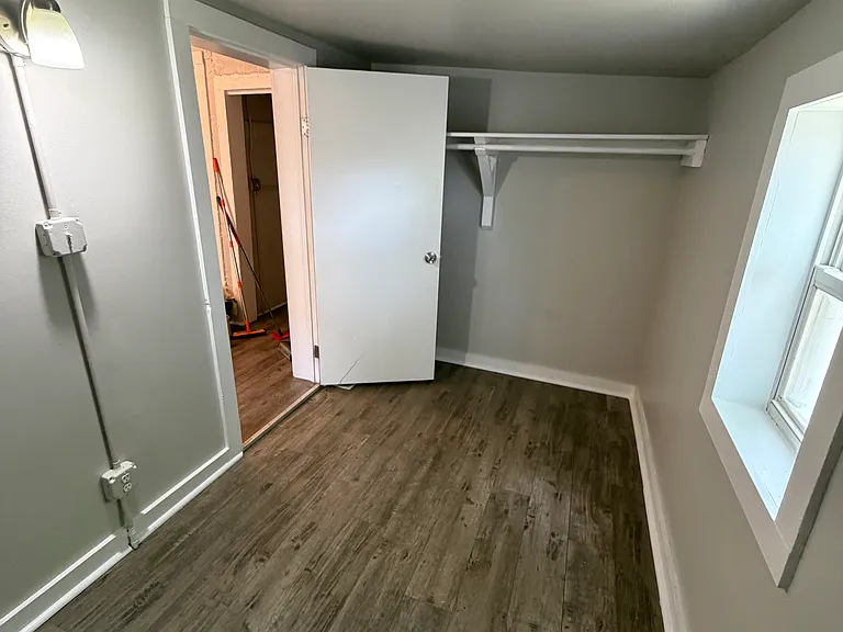 4618 Towle Ave — Photo 8