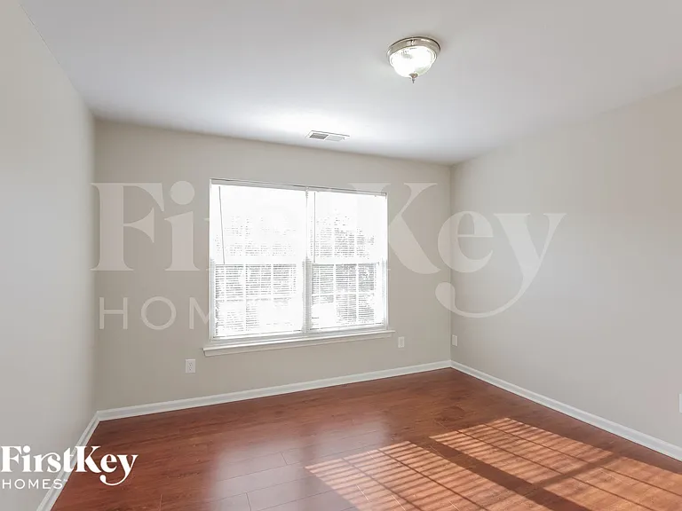 15236 Dehavilland Dr — Photo 12