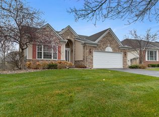 6933 Newbury Rd, Woodbury, MN 55125