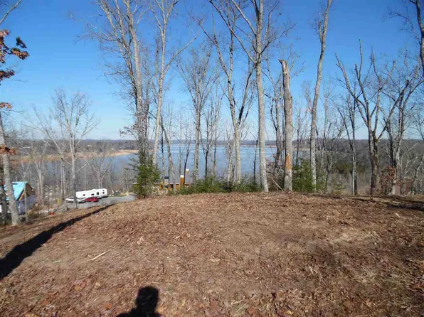 Arrowhead Dr, Dandridge, TN 37725