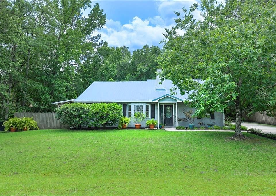 1st image of 127 Royal Cir
