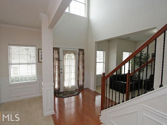 3rd image of 3831 Sunbridge Dr