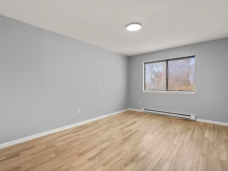 543 Woodward Ave #8 — Photo 5