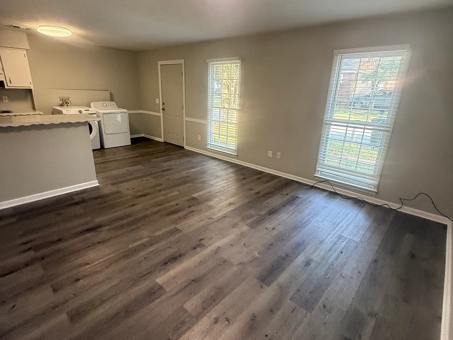 2 bed, 1096 sqft, $900 — Photo 2
