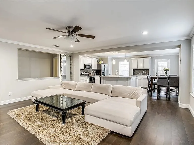 1613 Crown Point Dr — Photo 10