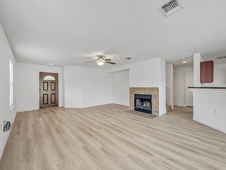 9012 Edmundsbury Dr — Photo 7