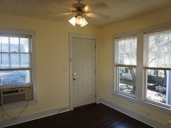 5th image of 825 1/2 S College Ave