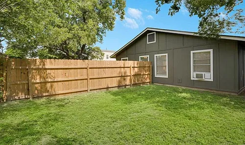 428 Agnes Dr #B Photo 1