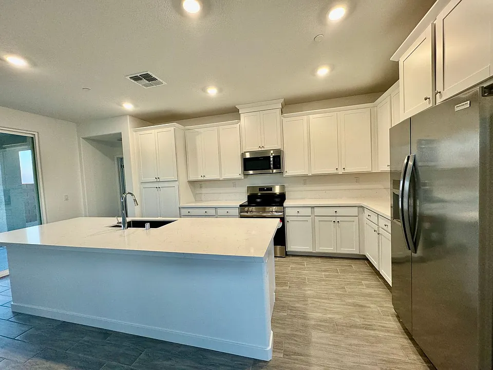 243 Dock Cir