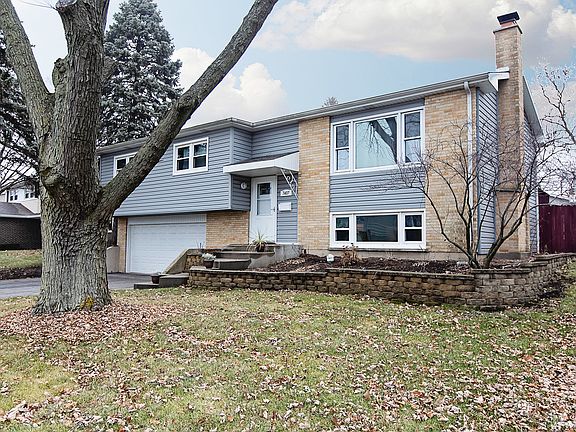 2nd image of 7407 Larchwood Ln