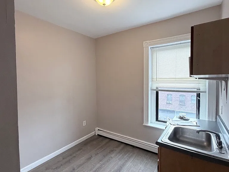 185 Green St #35 — Photo 2