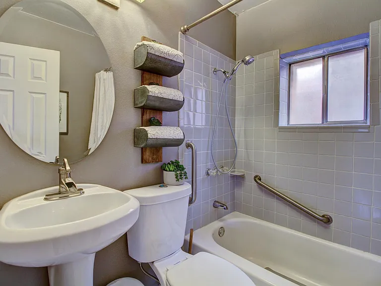 1470 Monroe St #1 — Photo 8
