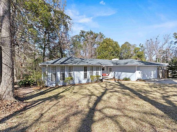 2nd image of 3640 Barbary Dr