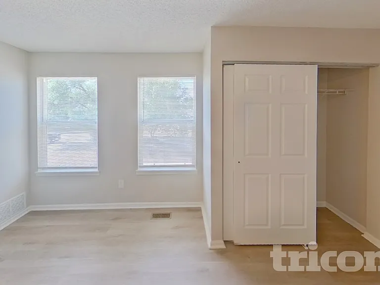 2674 Deliverance Dr — Photo 5