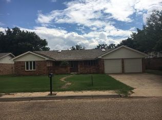 1610 Crystal Ln, Brownfield, TX 79316