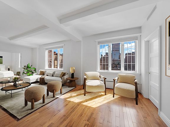 3rd image of 20 W 72nd St #1404