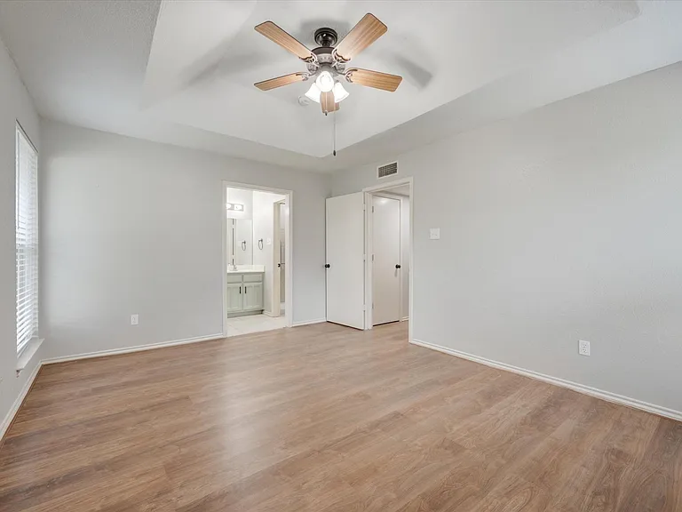 2319 Indigo Ln — Photo 15