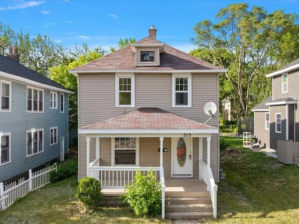 515 Woodlawn St SE, Grand Rapids, MI 49507