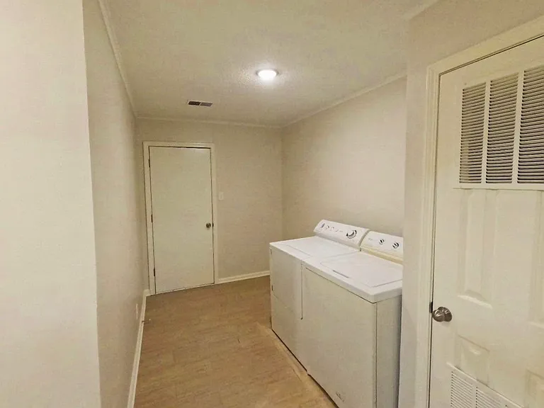 3713 Dunn Rd — Photo 9